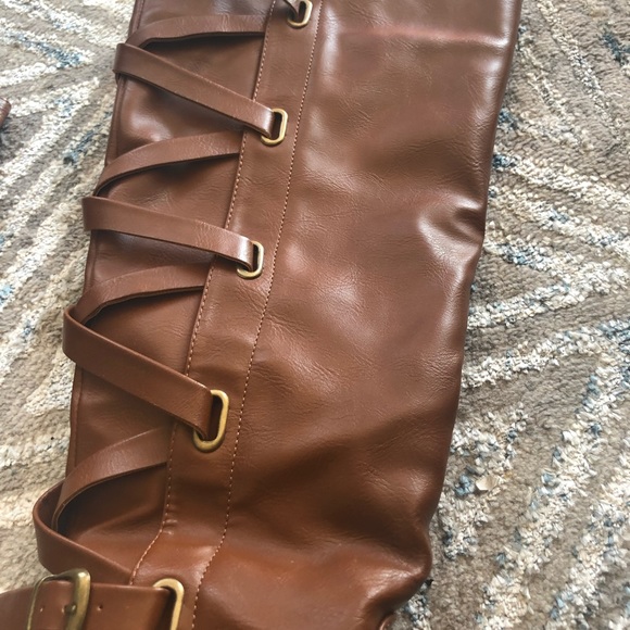 Boots - Picture 2 of 7